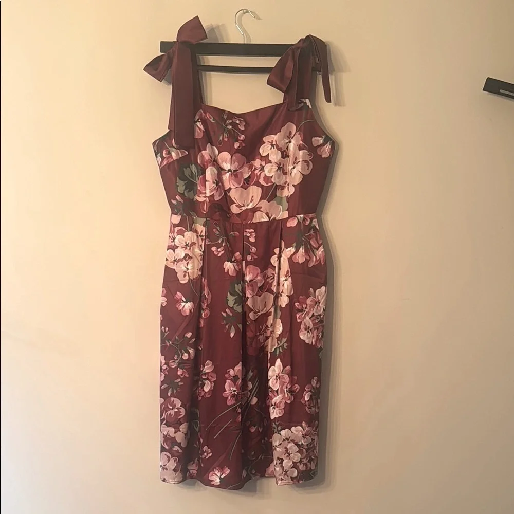 KaiMilan Satin Floral Midi Dress – Size 10 – NWT 🌸 - Picture 2 of 7